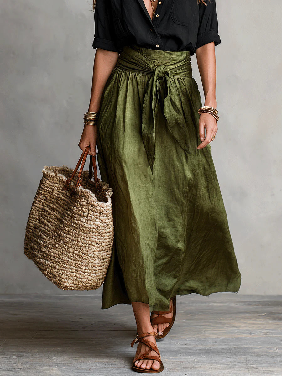 Conjunto Camisa Negra y Falda Midi Verde Oliva | Camila Lopez